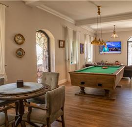 11 bedroom seafront villa with infinity pool near Budvar, sleeps 22
